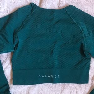 Balance Athletica Seamless Energy crop